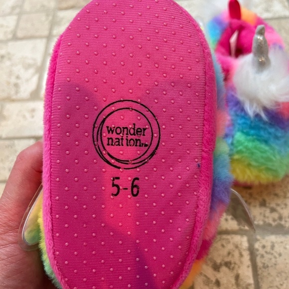 NWOT Wonder Nation Toddler Size 5-6 Rainbow Unicorn Slippers - Picture 4 of 5